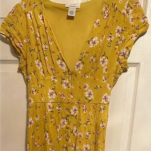 Urban Romantics Dress Armpit to armpit 20” shoulder down 40”
